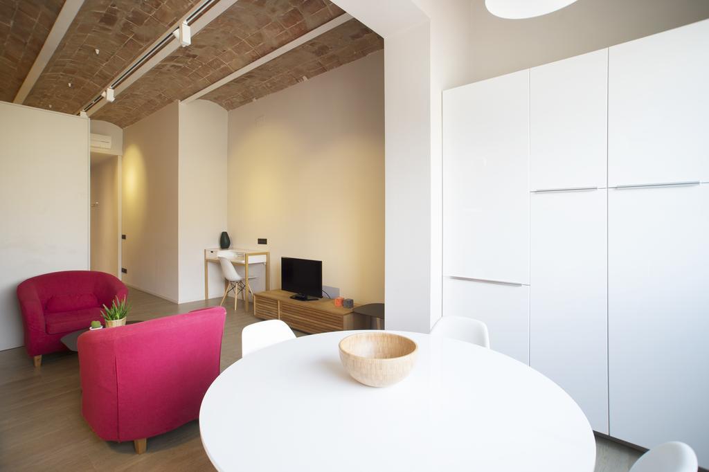 Barcelona Inloft Apartment Bagian luar foto