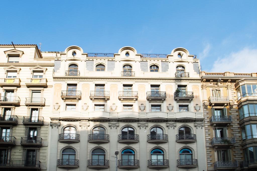 Barcelona Inloft Apartment Bagian luar foto