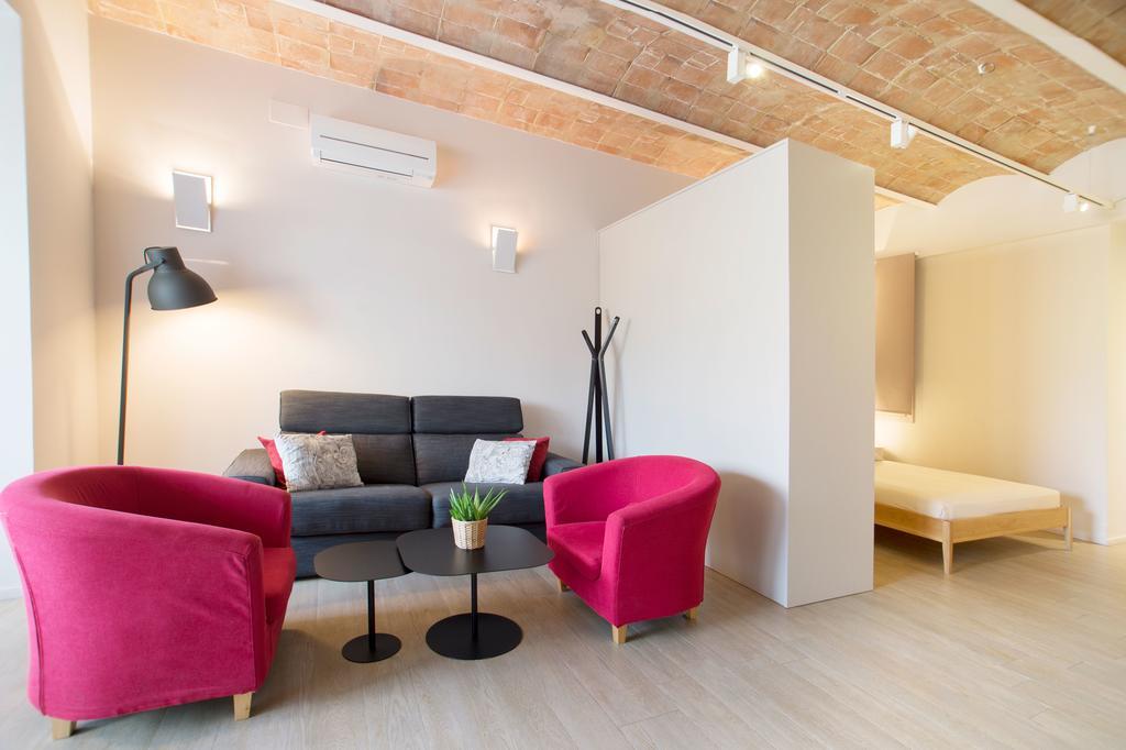 Barcelona Inloft Apartment Bagian luar foto
