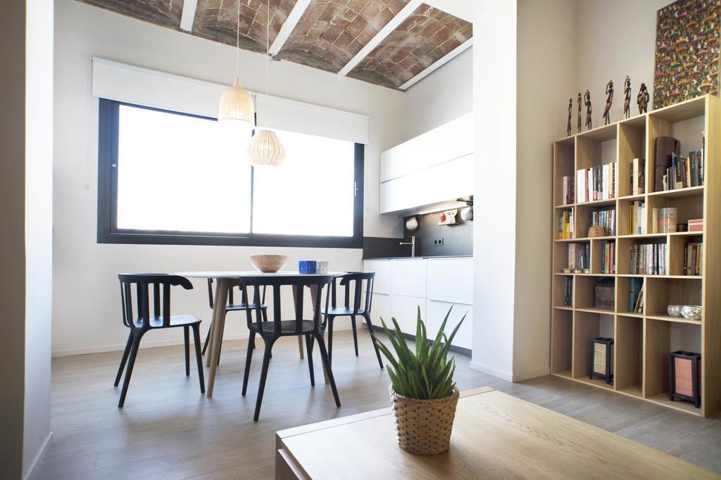 Barcelona Inloft Apartment Bagian luar foto